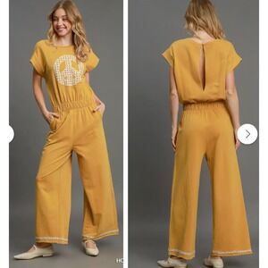 Umgee Jumpsuit Women M Yellow Peace Sign Crochet Wide Leg Boho Short Sleeve New